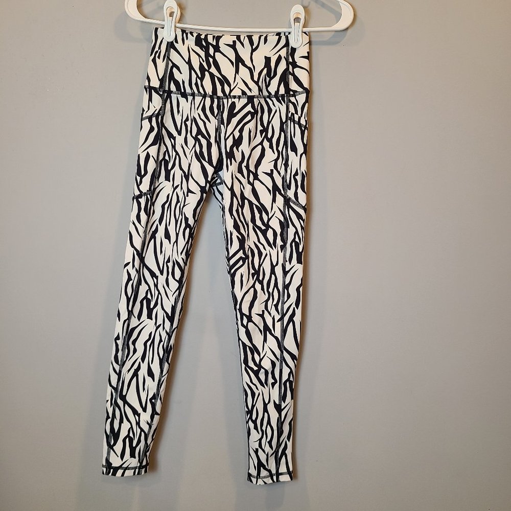 ZYIA Leggings Womens 4 Safari Zebra Animal Print White Black High Rise - Picture 2 of 11